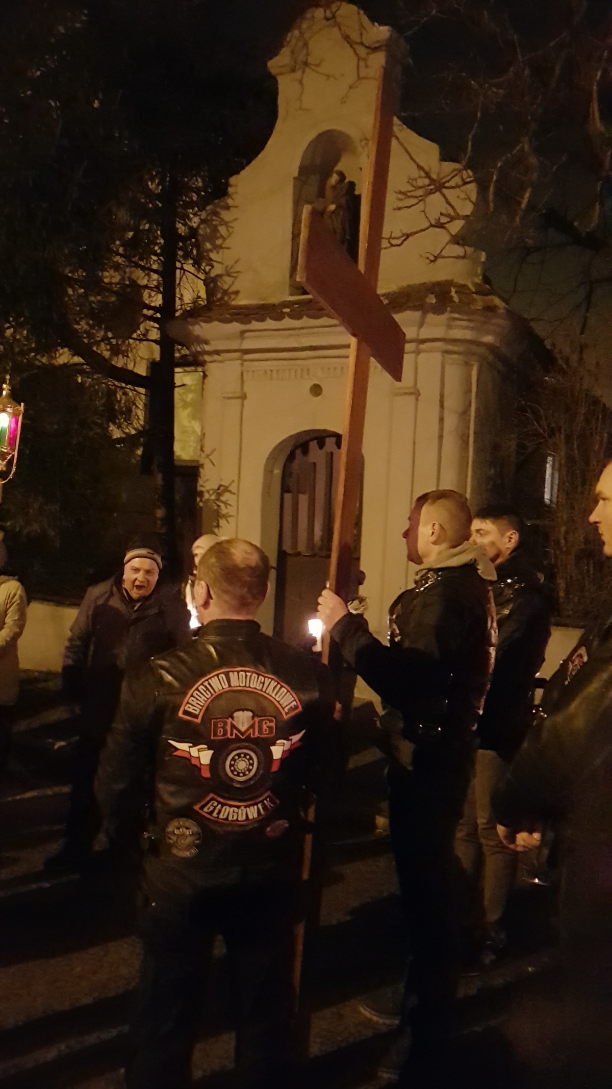 Droga Krzyżowa Ulicami Głogówka 2018_2
