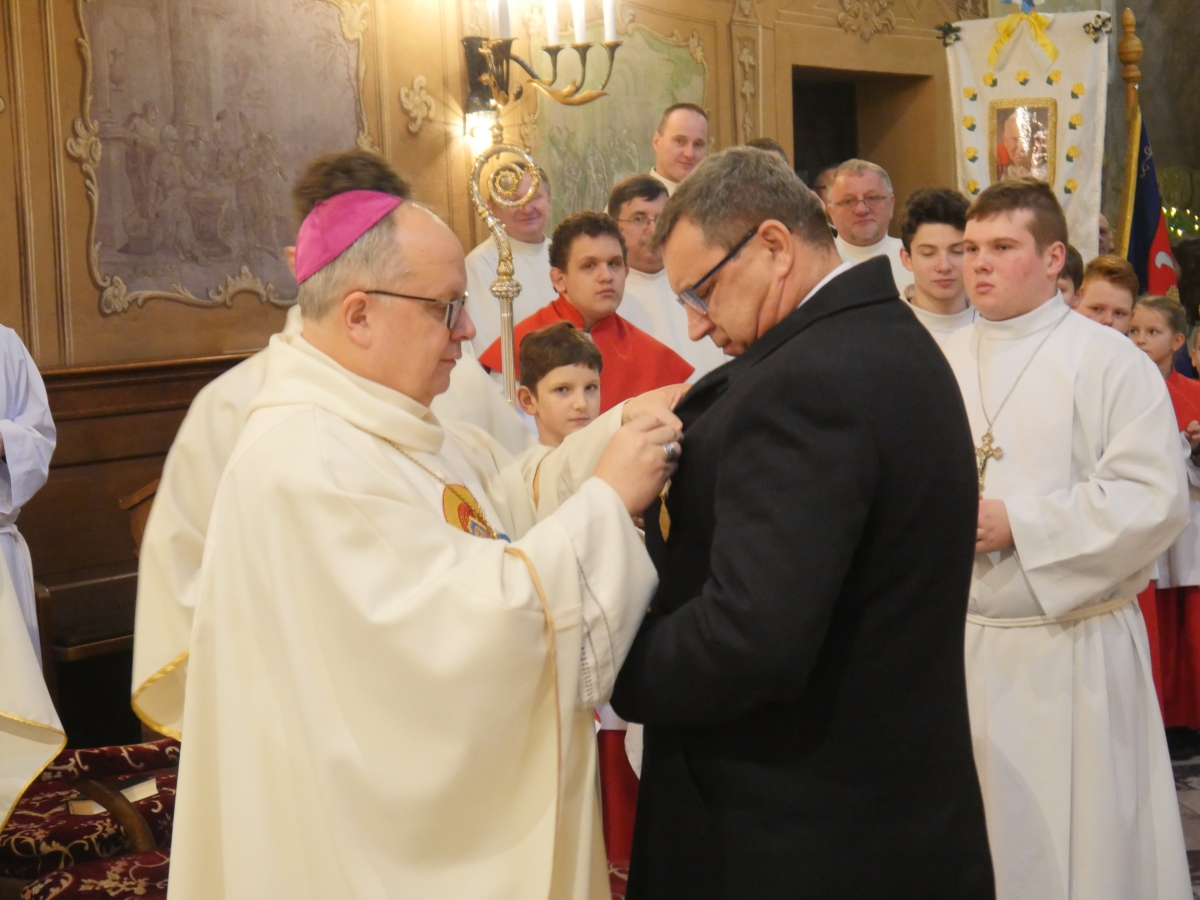 Nasz parafianin odznaczony krzyżem Pro eclesia et pontifice_66